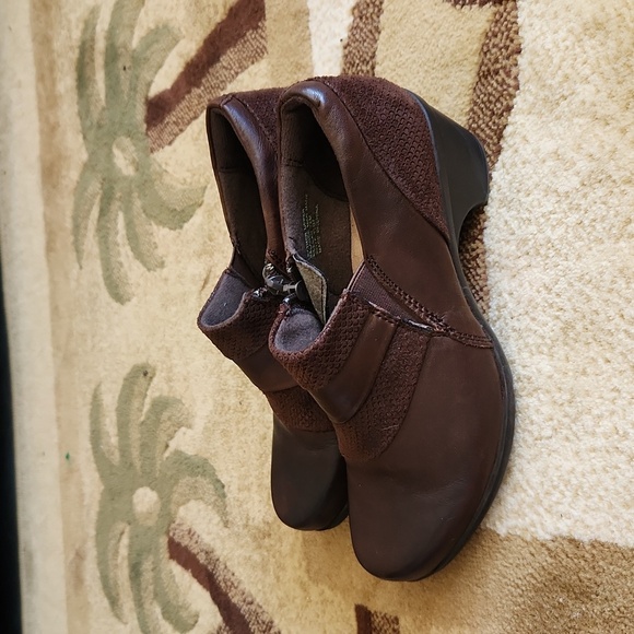 Earth Origins ankle boots - Picture 3 of 10